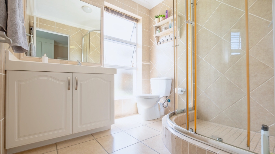 3 Bedroom Property for Sale in Kingswood Golf Estate Western Cape